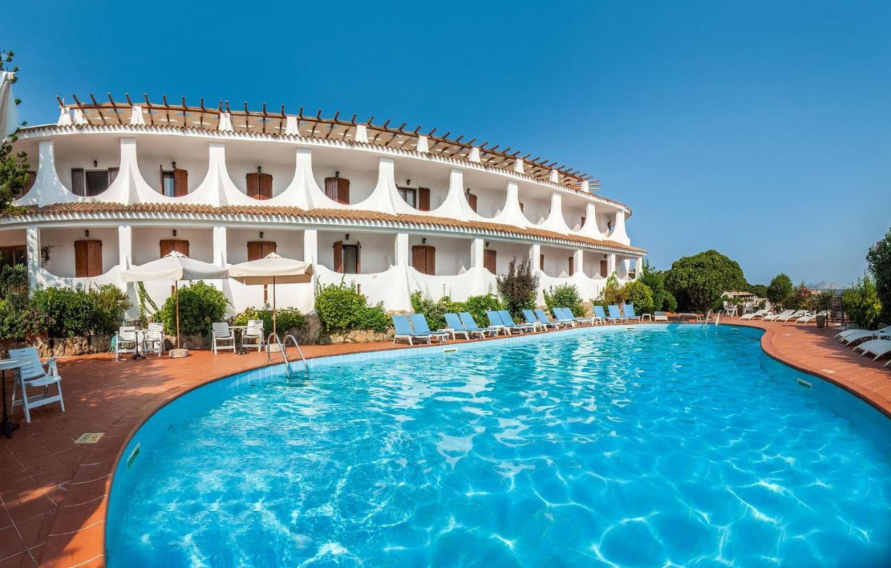 Hotel Punta Est Baja Sardinia Exterior foto